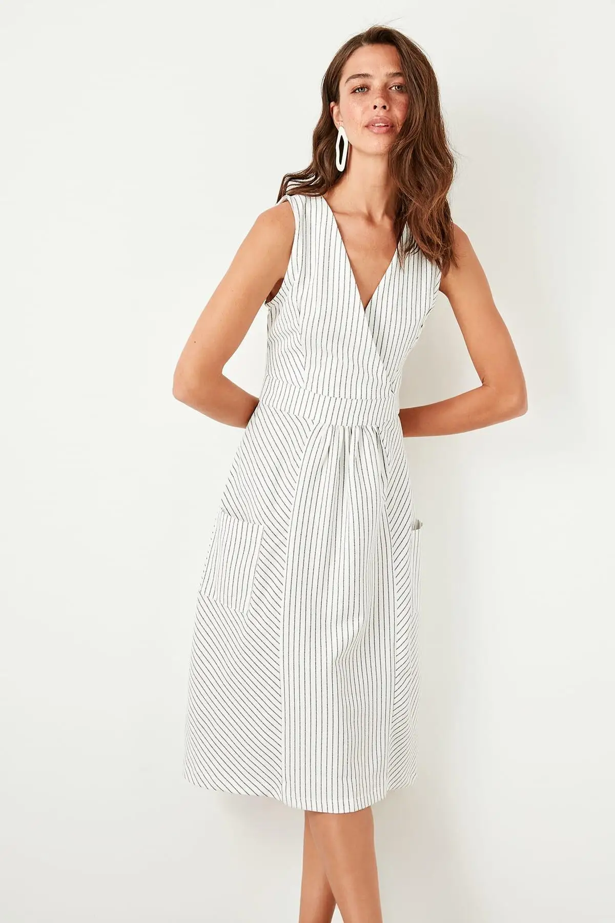 Trendyol White Pocket Detail Dress TWOSS19AP0255 | Женская одежда
