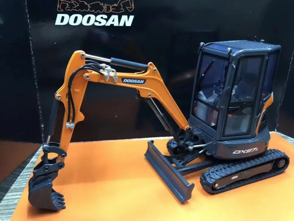 

Универсальные хобби, масштаб 1/25, DOOSAN DX27Z, компактный экскаватор, литые модели UH8141