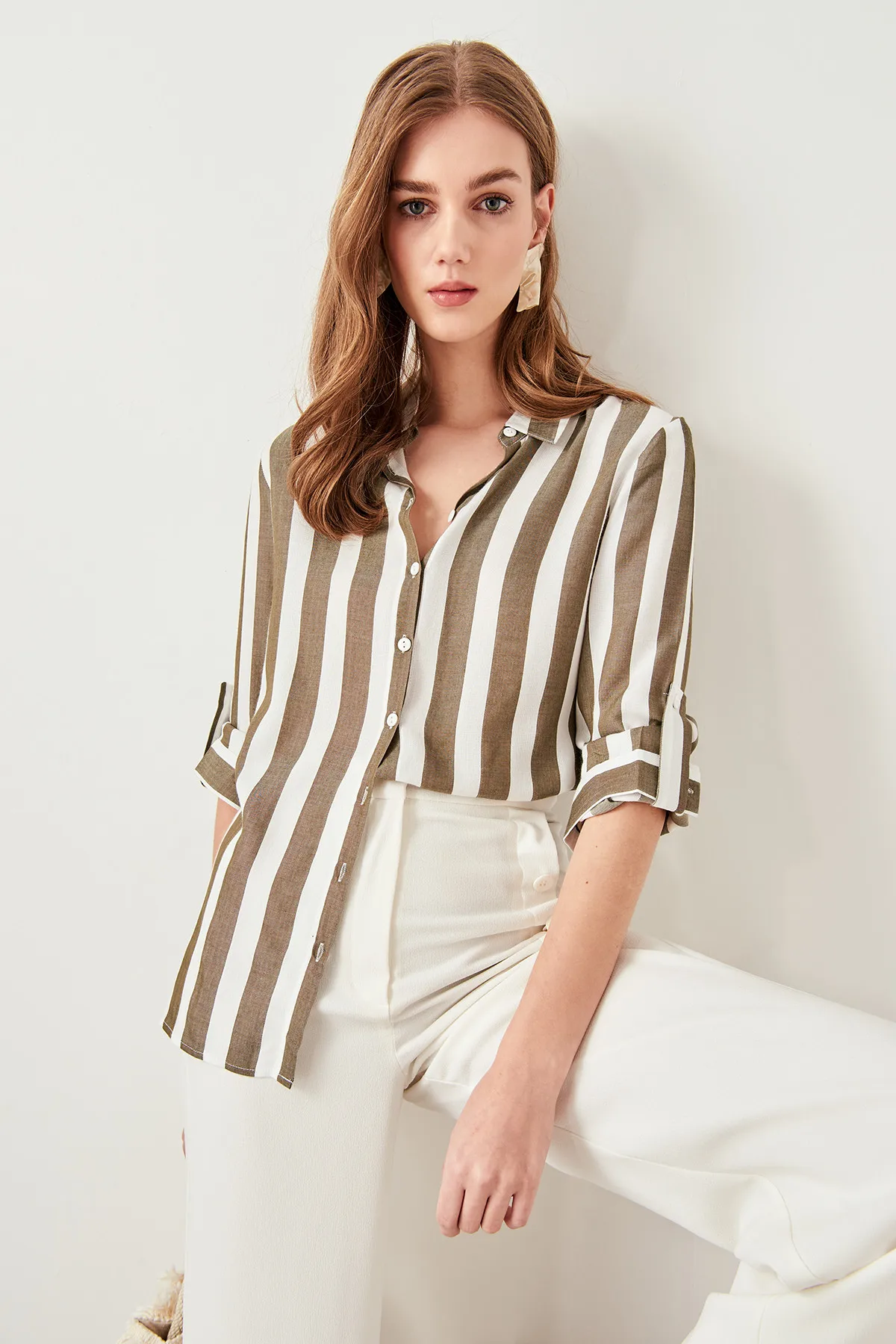 Trendyol Striped shirt Khaki TWOSS19ST0063 |