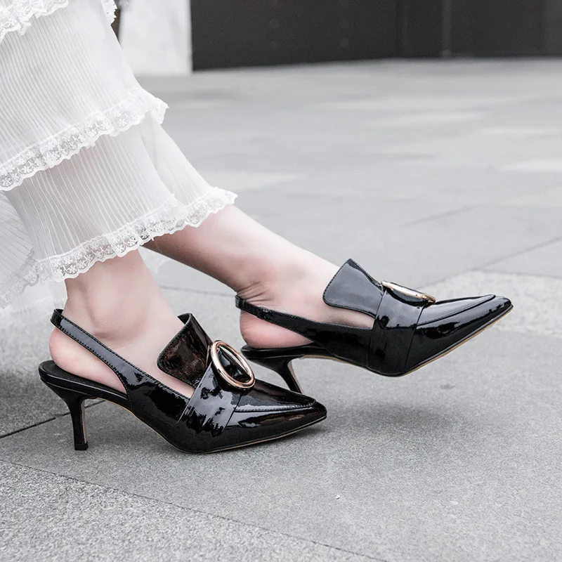 

Carole Levy 2019 Pointed Head Temperament Solid Color White Simple Set Mouth Pointed Breathable Shoes Banquet Shoes