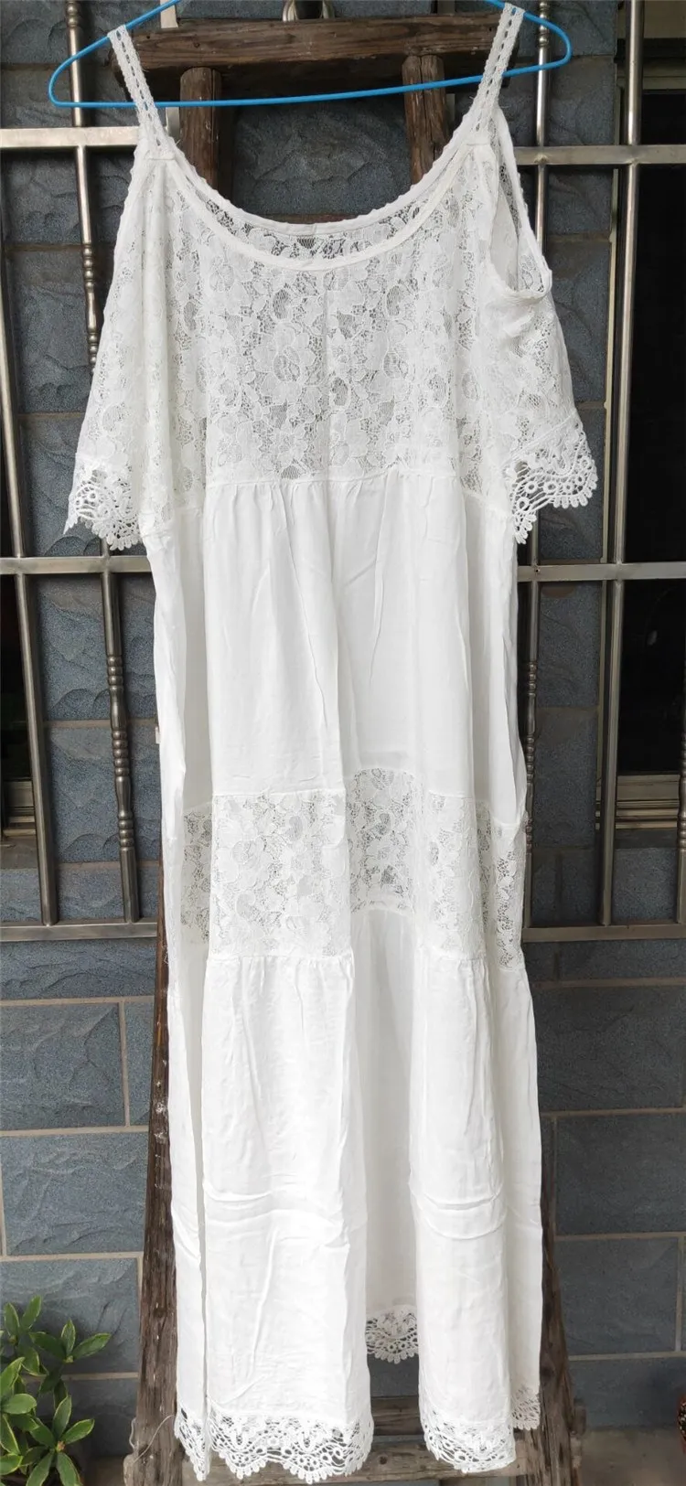 

2019 Summer Bohemian A-line Maxi Dresses Sexy Strap Cold Shoulder Hollow Out Lace Dress Women Long Beach Dress