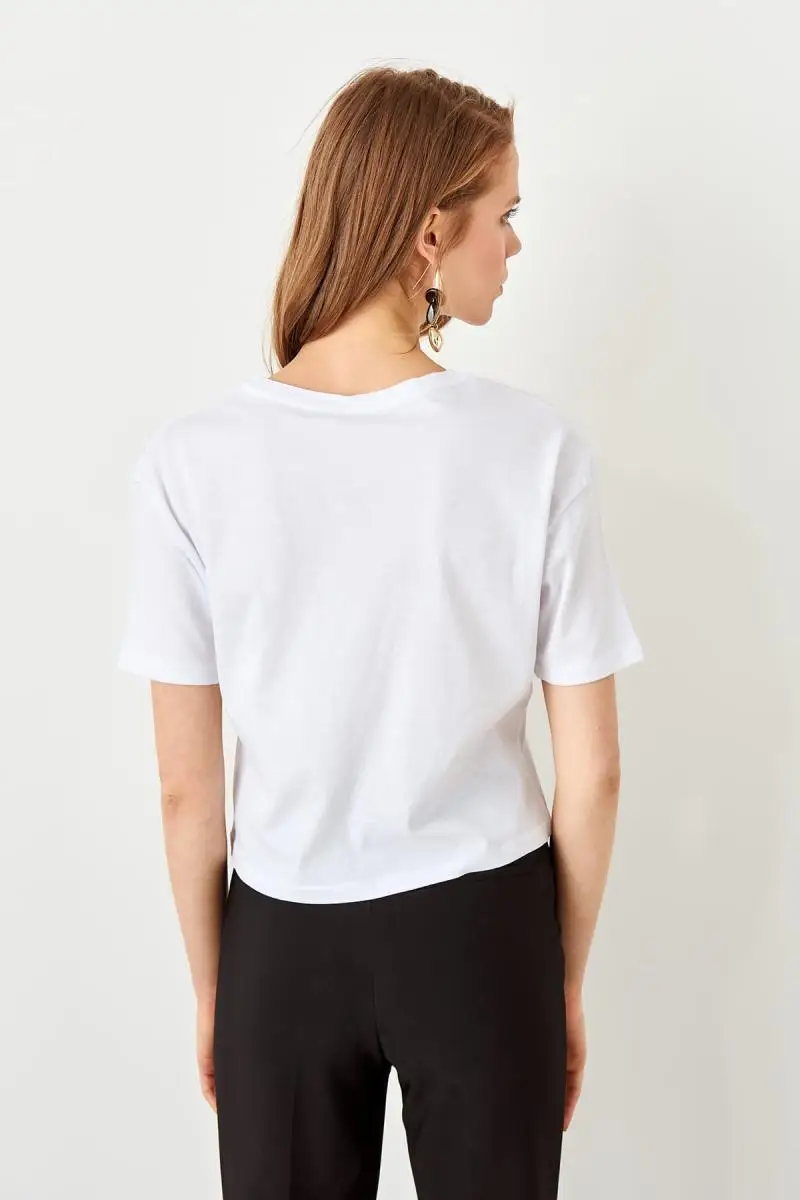 Trendyol белый печатных укороченный трикотажная футболка TWOSS19BX0111|Футболки| |