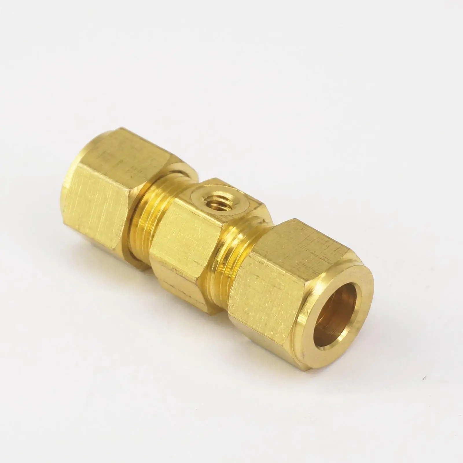 1104429 наконечник. Наконечник штуцера (с резьбой) 740-1104429. 740 1104429 камаз штуцер. Штуцер топливный змз 514. Штуцер на обратку змз 514.