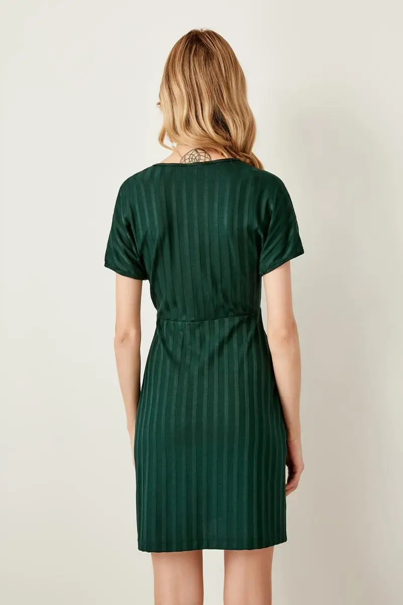 Trendyol зеленое двубортное трикотажное платье TWOSS19XM0119|Женские платья| |