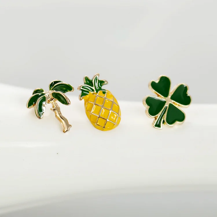 

1pc Glaze colorful plants pins Cute coconut pineapple flowers brooches Metal pin brooch for women Christmas gifts jewelry