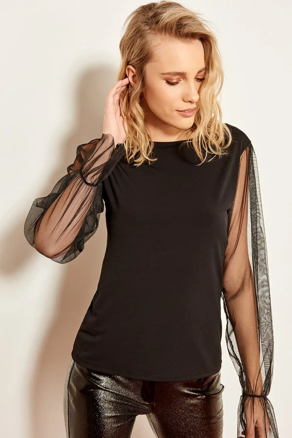 Trendyol/черные трикотажные топы из тюля и органзы TCLSS19NN0015| |
