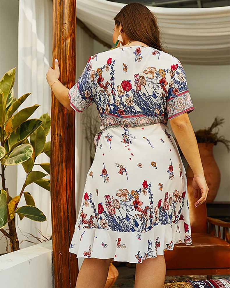 Женское повседневное пляжное платье Boho белое с коротким рукавом и цветочным