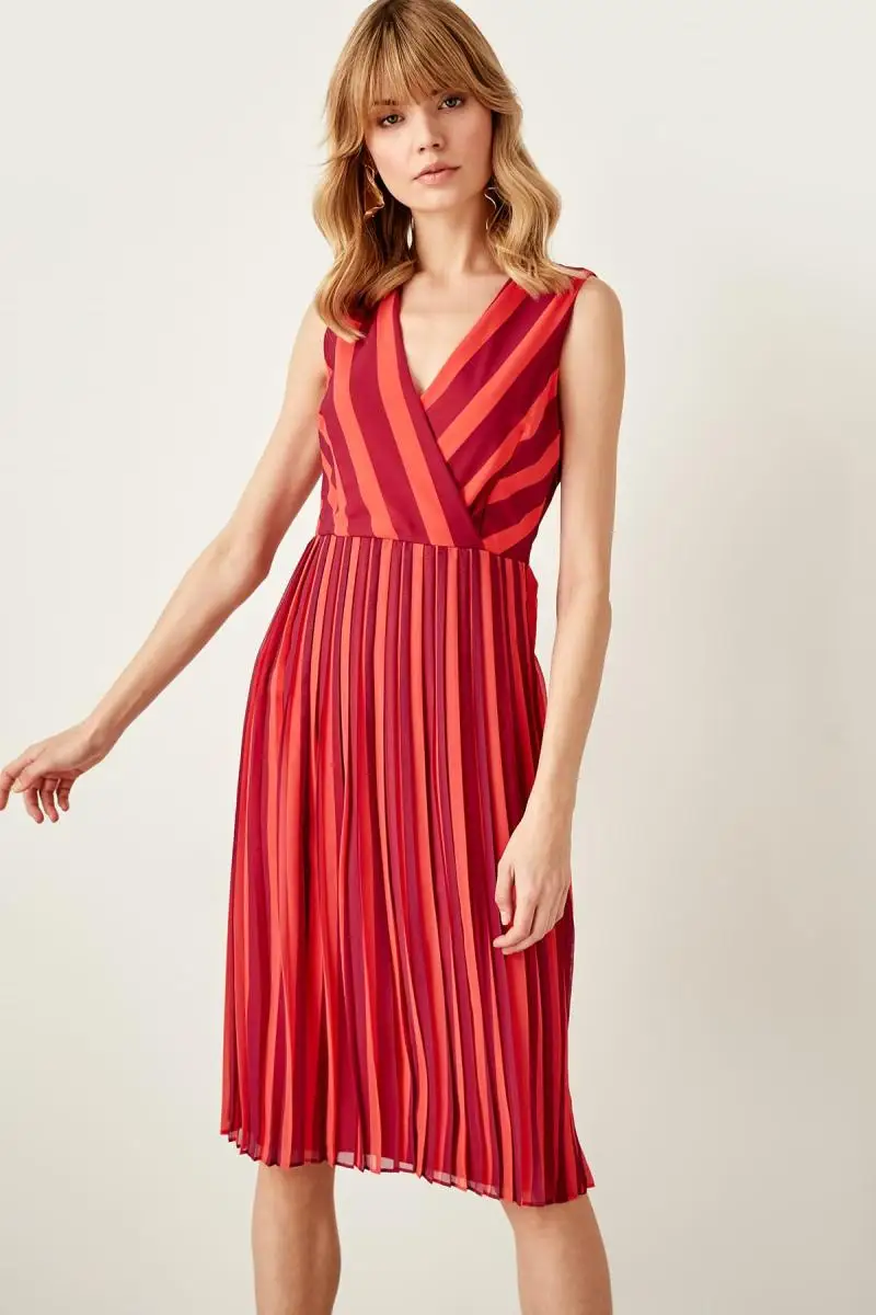 Trendyol Mürdüm Printed Piliseli Dress TWOSS19VM0005 | Женская одежда