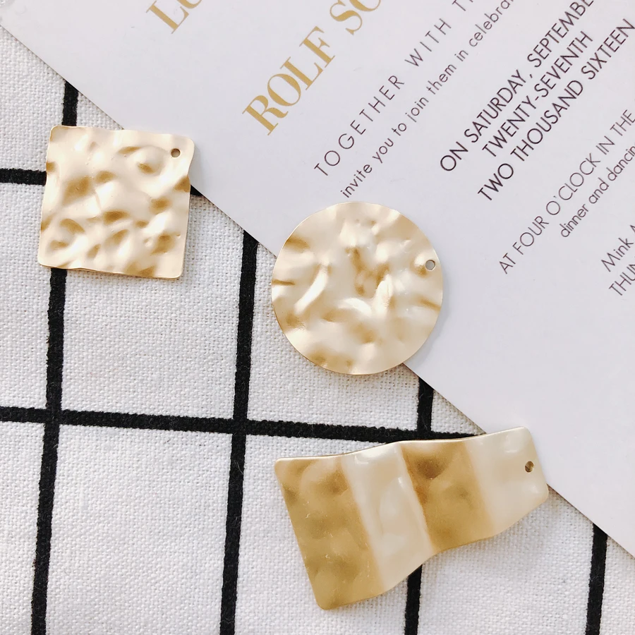 

2pieces / lotAlloyRoundrhombusk goldbeadcapsearings fashion jewelrystainless steel jewelrydiy jewelry Other