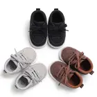 Новая весенне-осенняя повседневная обувь для маленьких мальчиков и девочек 0-18 месяцев; Однотонные кроссовки на шнуровке
