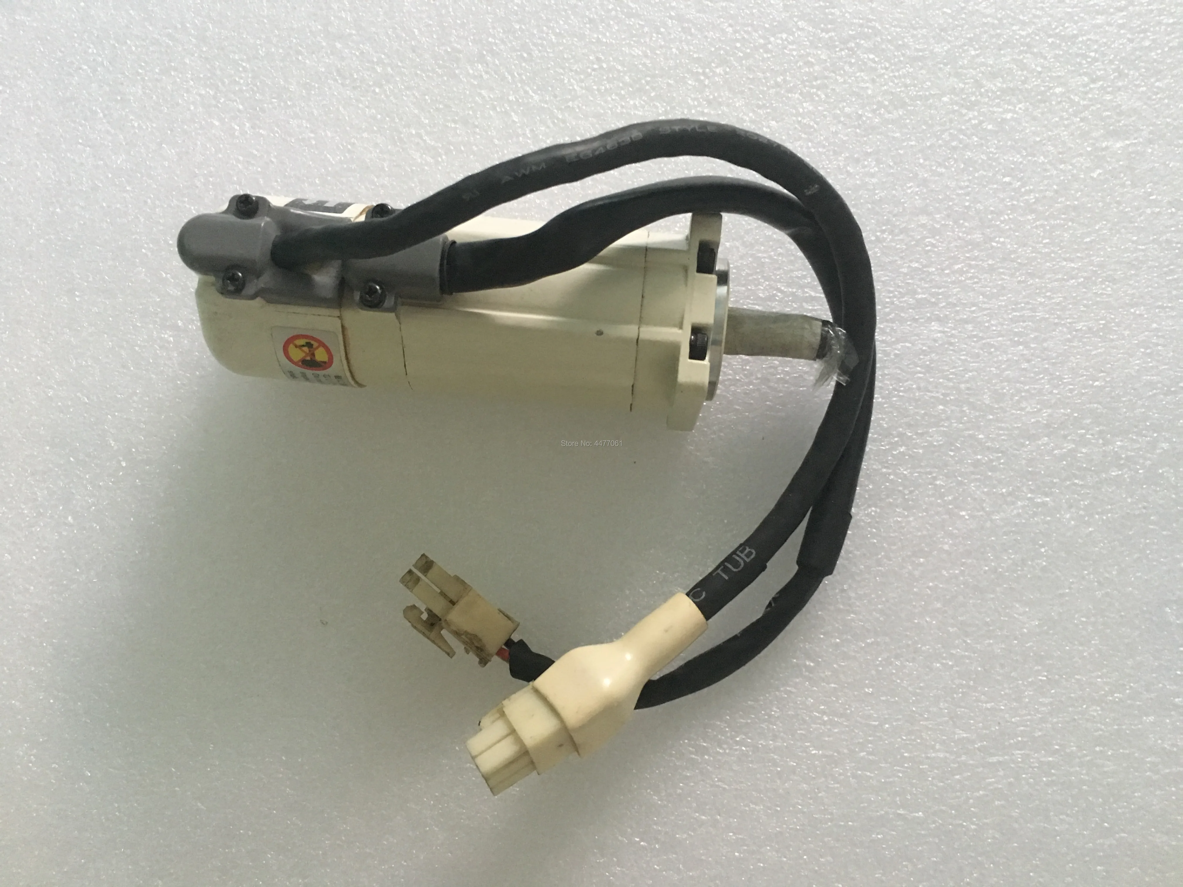 

MSD011P1E MSD011 100W 100V servo driver + MSM011P1A 200W 100V motor