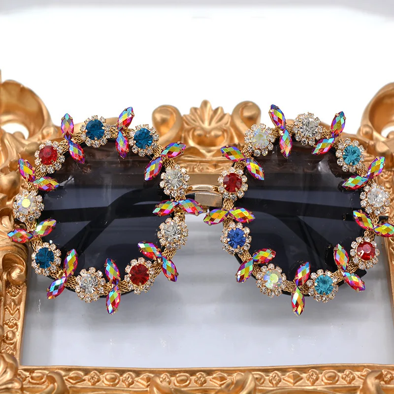 

Round Sunglasses Women Crystals Sexy Bar Show Girl Sun Glasses Rhinestone Ladies Shades for Party Gifts Oculos De Sol Feminino