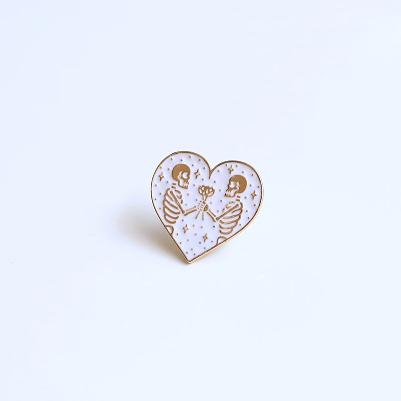 Skull Flower Brooches Golden Lines Heart Enamel Pin for Boys Girls Lapel Pin Hat/bag Pins Denim Jacket Women Brooch Badge SC4516