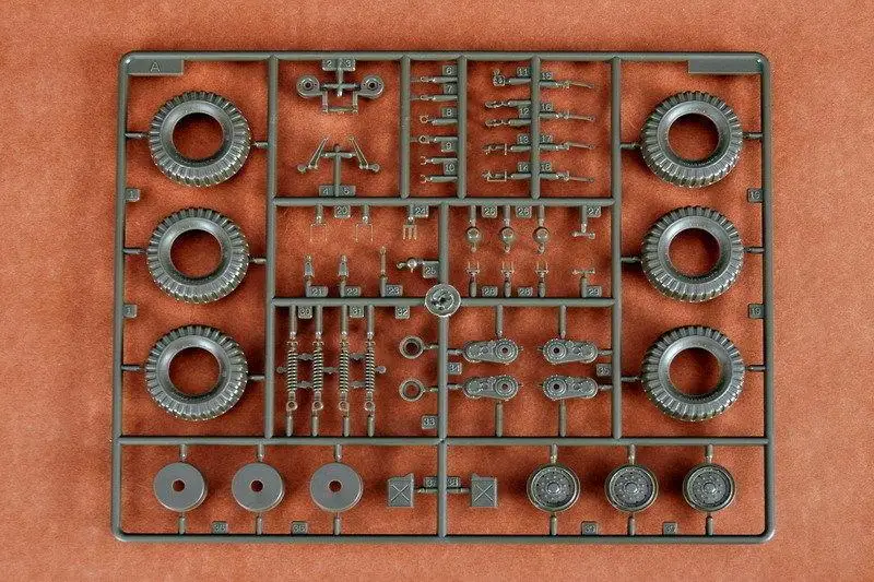 Автомобиль Trumpeter 1/35 00327 JGSDF Type 87 Recon | Игрушки и хобби
