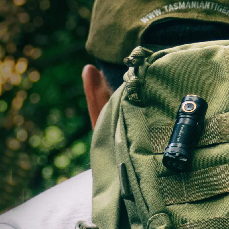 Фонарик Fenix E18R Cree XP L HI светодиодный 750 люмен 16340/CR123A с магнитной зарядкой фонарик