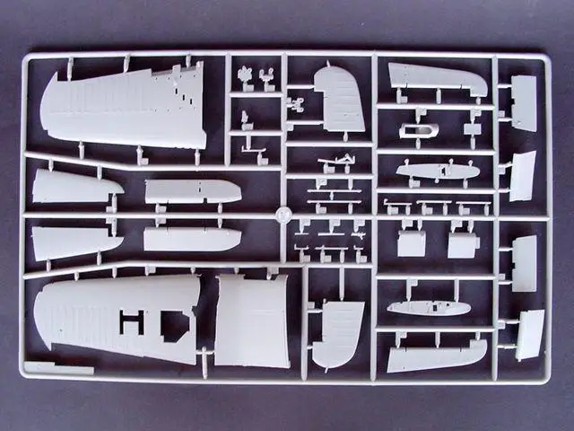 Trumpeter 1/32 02221 вертикально F4U-1D Corsair | Игрушки и хобби