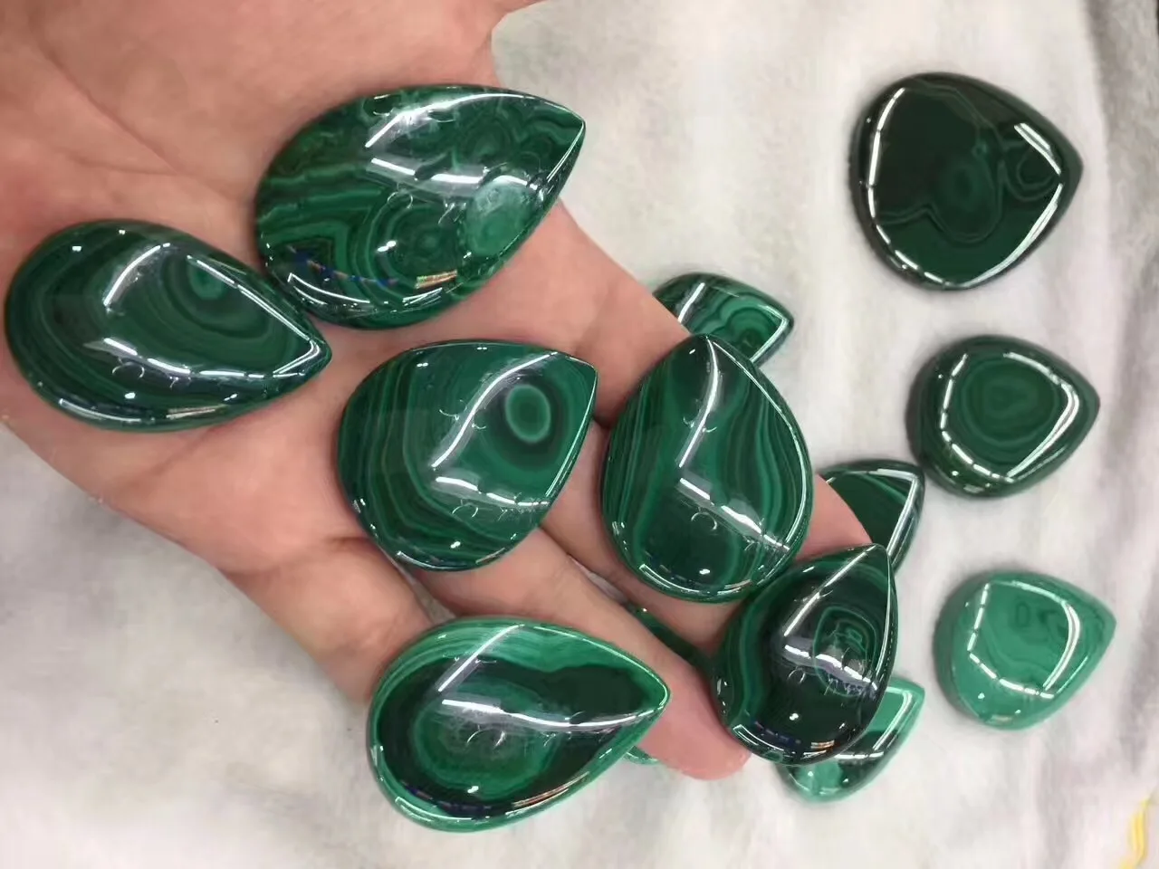 

Good color malachite diy pendant unique