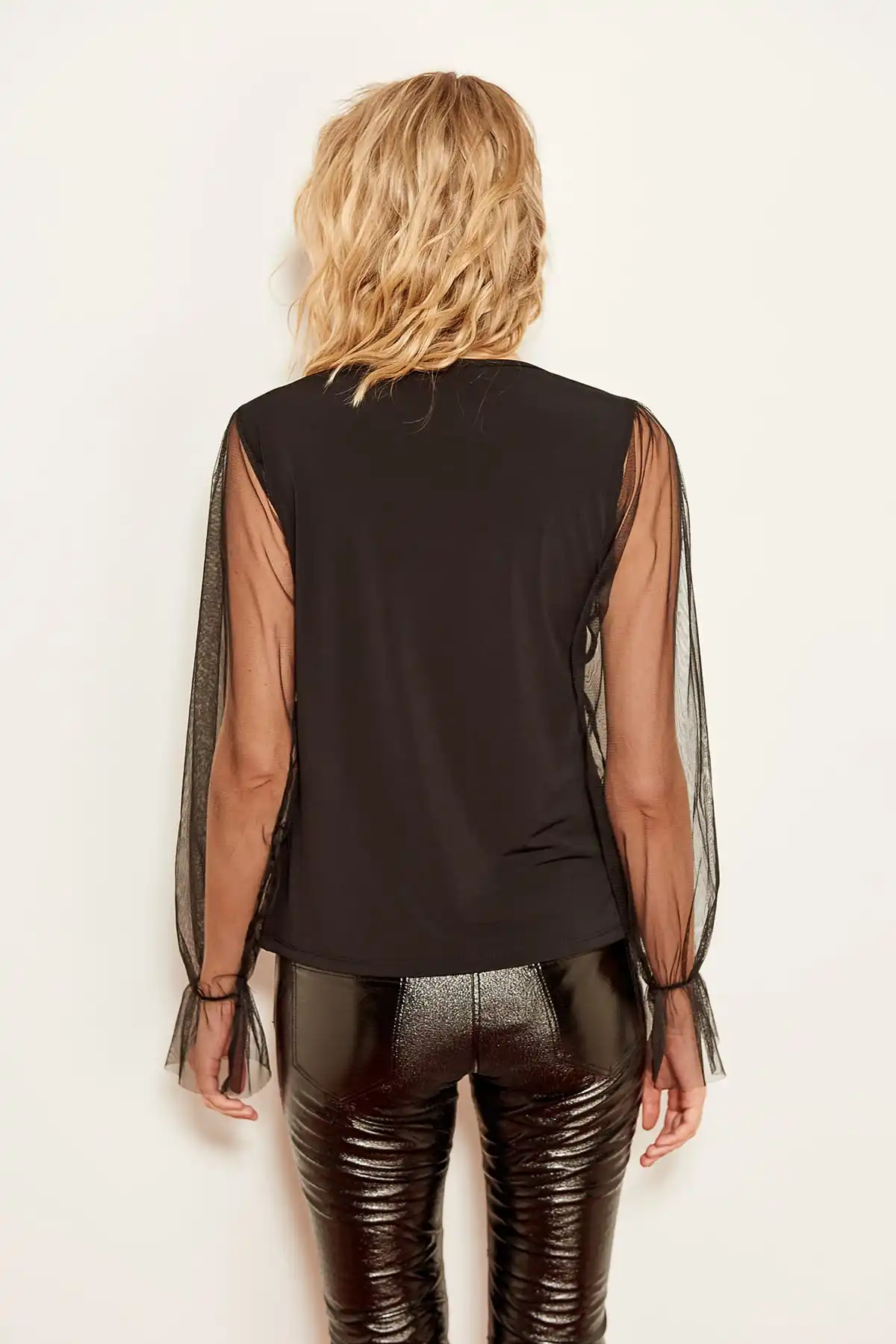 Trendyol/черные трикотажные топы из тюля и органзы TCLSS19NN0015| |