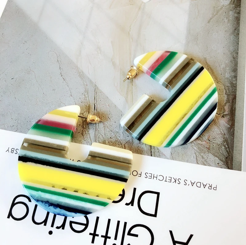 AM-ER30784/TRACYSGER/изысканные полукруглые радужные полосатые полимерные серьги |