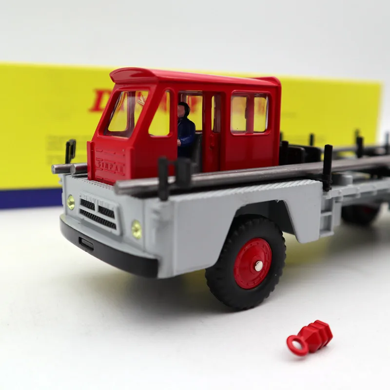 Атлас 1/43 Dinky Toys 885 CAMION SAVIEM S7 кольцо железное литье под давлением модели