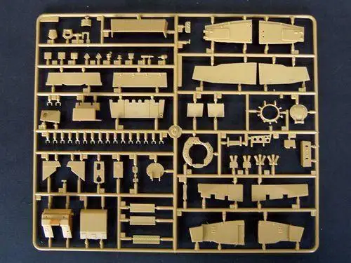 Трубач 1/35 00323 Британский Претендент 2 &quotИрак 2003&quot | Игрушки и хобби