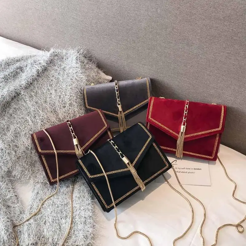 Клапаном сумка слинг Для женщин Velvet Chain кисточкой плеча Crossbody Сумки для дам деньги