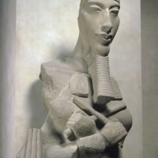 Бюст Akhenaton египетского искусства Musee du Louvre постер с видом Парижа печати (18x24) | Дом и