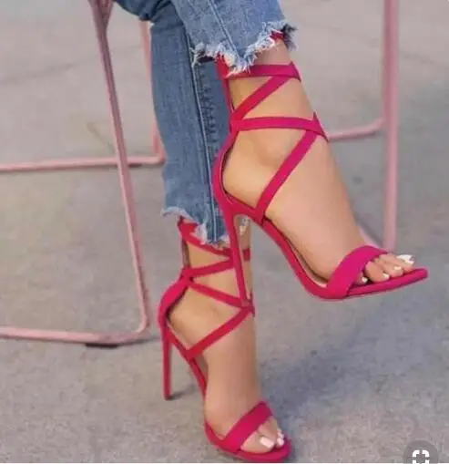 Online Seksi Suede Biru Cross-Tied Wanita Sandal Cut-Out Peep Toe Tali Pergelangan Kaki Sepatu Hak Tinggi Super Gladiator Sandal Wanita Musim Panas Sepatu