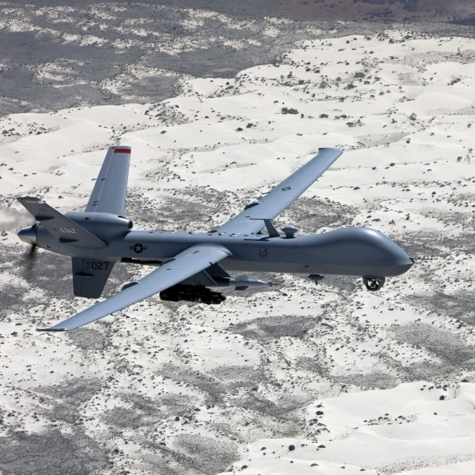 An MQ-9 жнец летает Учебная миссия над южной Нью-Мексико плакат печать (17x11) | Дом и