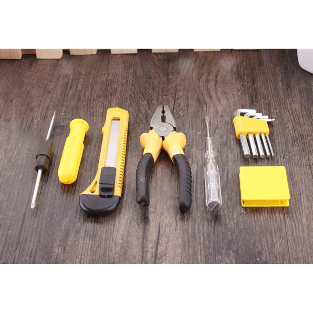 1set Vehicle Mounted Home Use Repair Kit Multi Function Tool Set Hardware Manual Combination Accessories |