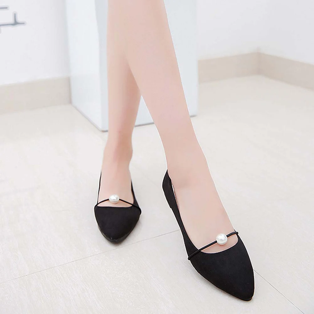 Женские балетки на плоской подошве черные лоферы с острым носком украшенные