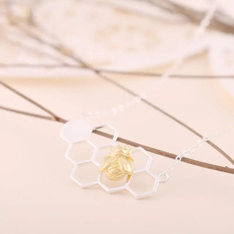 S92-5 Sterling SIL Fashion Jewelry Honeycomb Golden Bee Honeybee Insect Pendant Necklace A2712 | Украшения и аксессуары