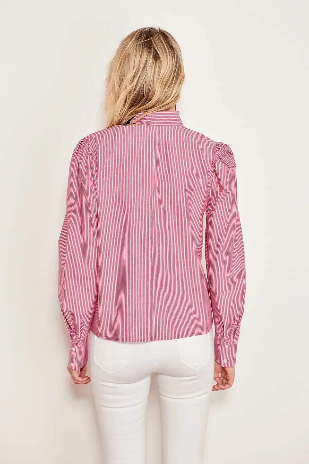 Trendyol Pink Striped Scarf Collar Blouse TWOSS19EH0064 |