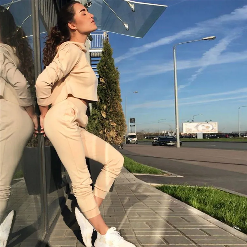 2018 осень и зима новый женский короткий свитер с капюшоном длинными рукавами на