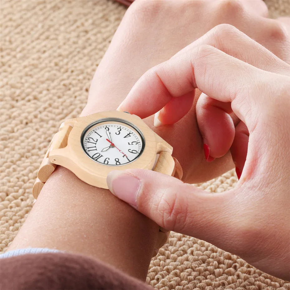 

Elegant Womens Watch Quartz Wood Watches for Lady Exquisite Fashion Maple Wooden Top Bangle Watch Female reloj de mujeres