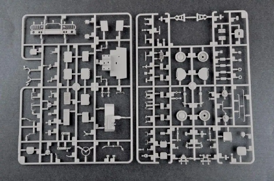 Модель российского высокомобильного военного автомобиля Trumpeter 1/35 05594 | Игрушки и