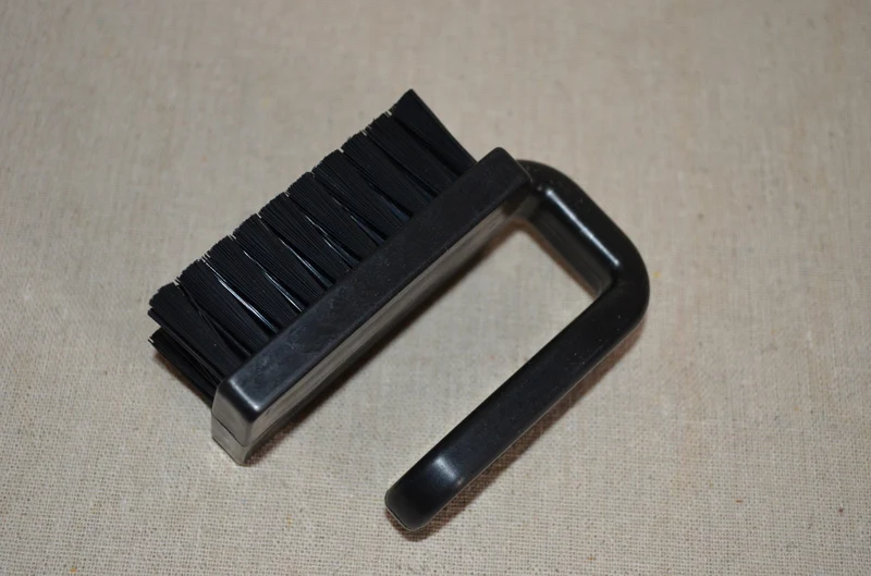 Оптовая продажа 100 шт. Антистатическая щетка зеленая нейлоновая пластиковая для