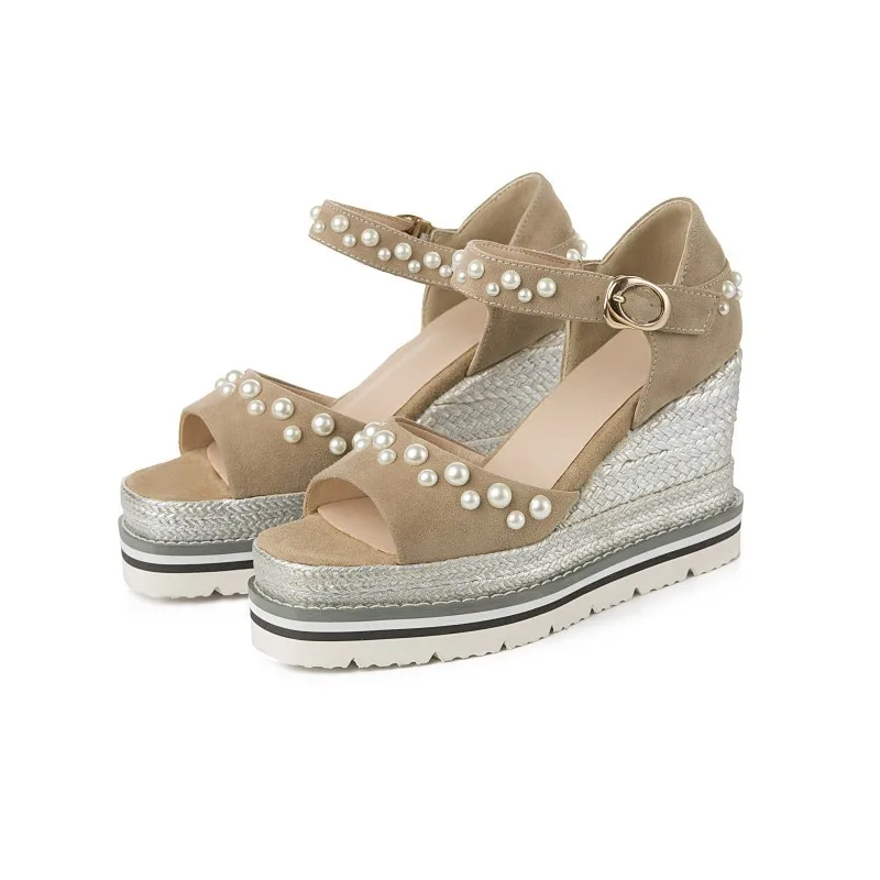 

Женские босоножки на танкетке, милые сандалии с украшением из жемчуга, удобная обувь на высокой платформе, туфли на плоской подошве, лето