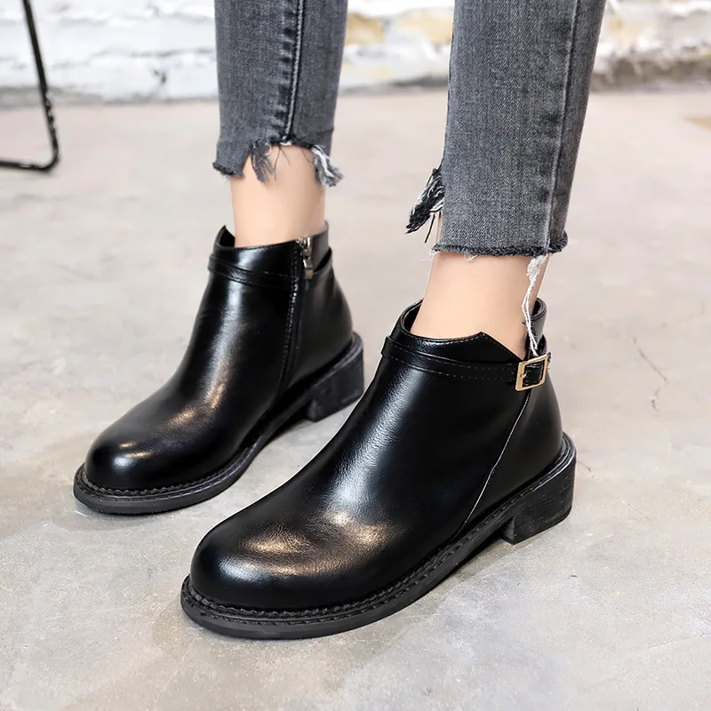 Выразительные однотонные женские ботинки Челси винтажные мотоботы с круглым