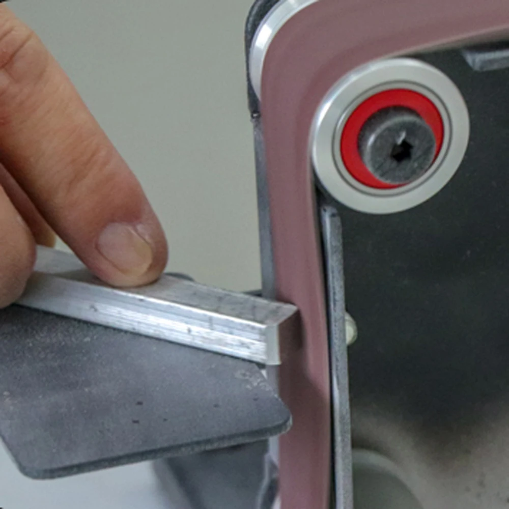 Миниатюрная электрическая ленточная шлифовальная машина с фиксированным