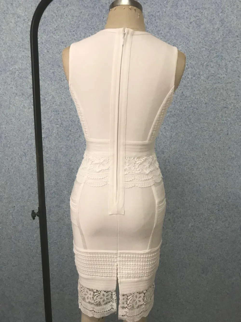 

High Quality Sexy Women White Sleeveless Lace Rayon Bandage Dress Cute Party Dress