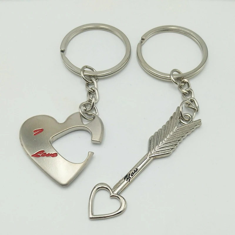 

Hot Sale Special Offer New Chinese Valentine's Day Arrow Wear Heart Couple Metal Keychain Wedding Commemorative Gift Keychain