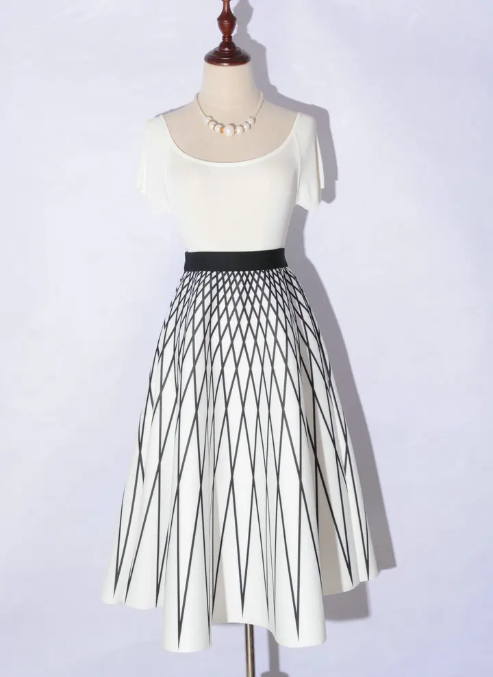 

Fashion elegant Cotton Tutu Skirt Thick irregular Woman Party Skirts