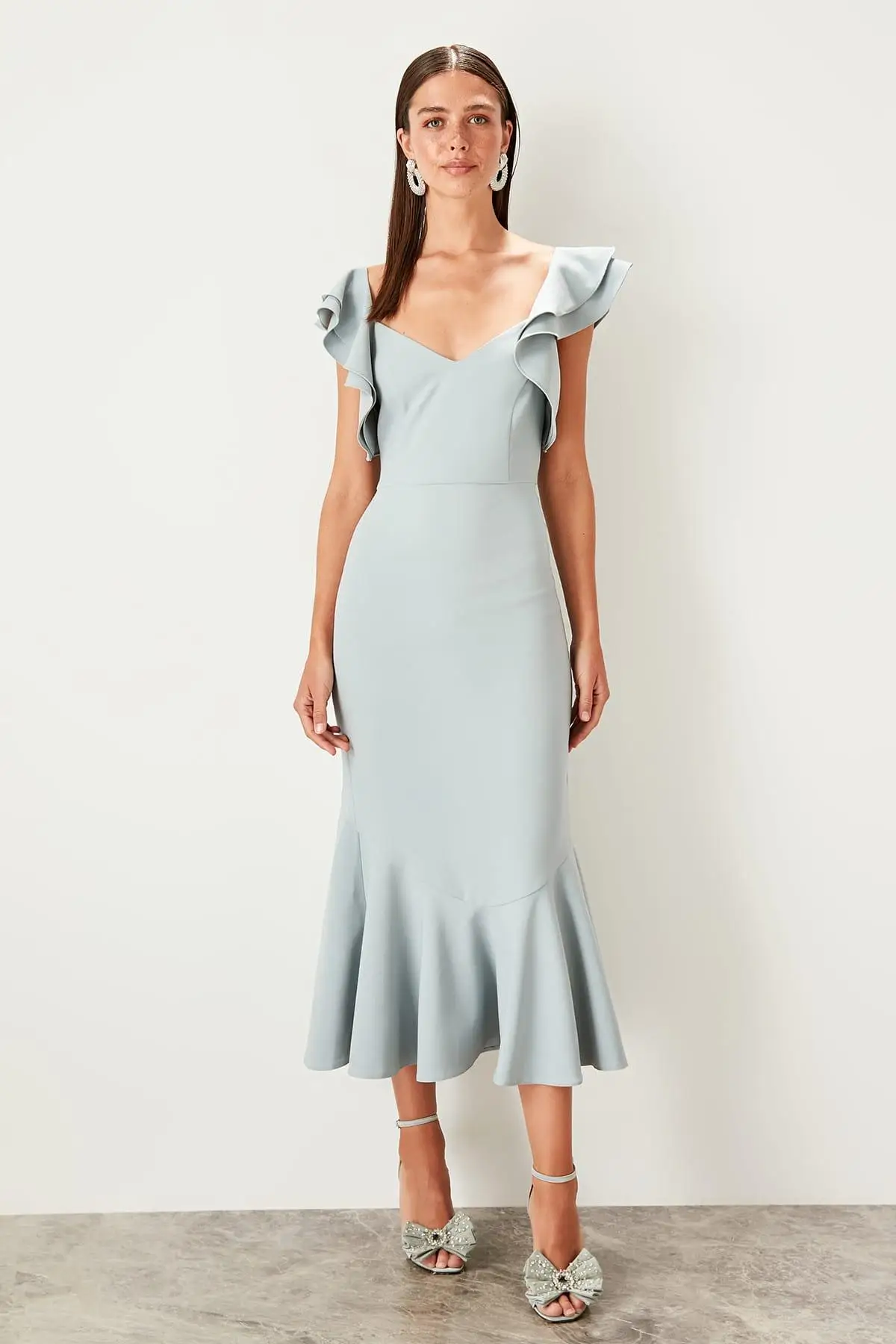 Trendyol серое платье с маховиком TPRSS19BB0321|Женские платья| |