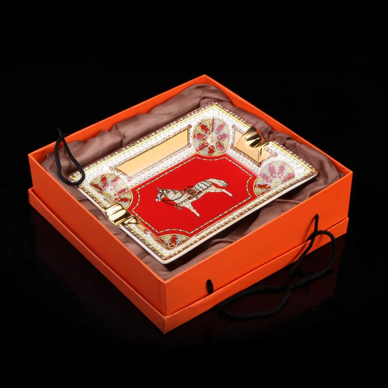 Creative Ceramic Cigar Ashtray Living Room Large Fashion Home Personality Chinese Retro Ornaments Carved Figure | Дом и сад