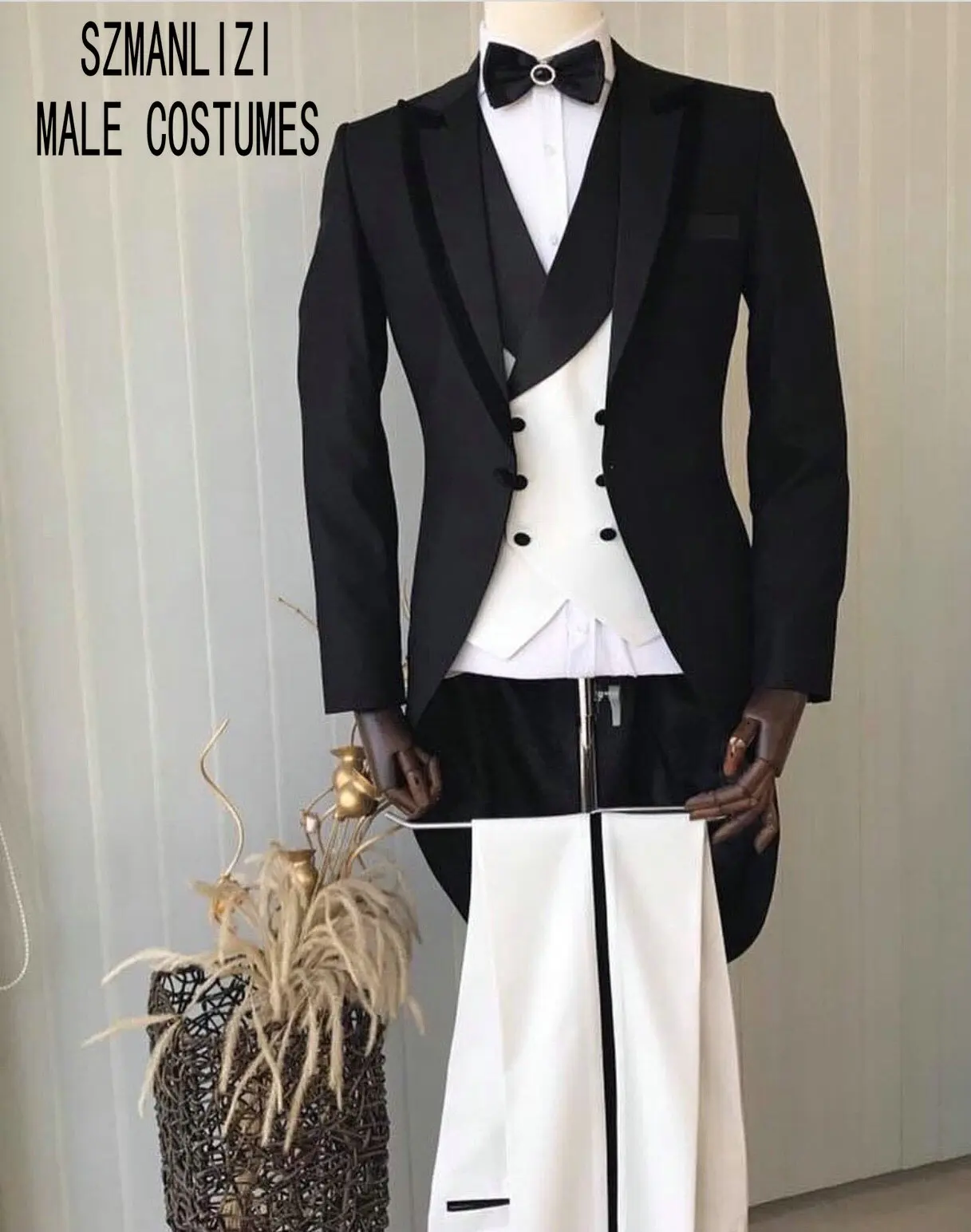 

2019 Custom Made Men Suits Italian Dinner Party Tailcoat Black Wedding Suits For Men Groom Mens Tuxedo Suits (Jacket+Pants+Vest)