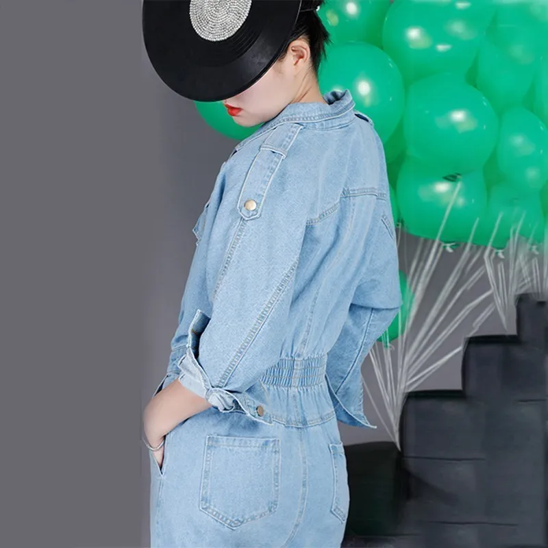 TWOTWINSTYLE повседневный джинсовый женский комбинезон с высокой талией отворотами