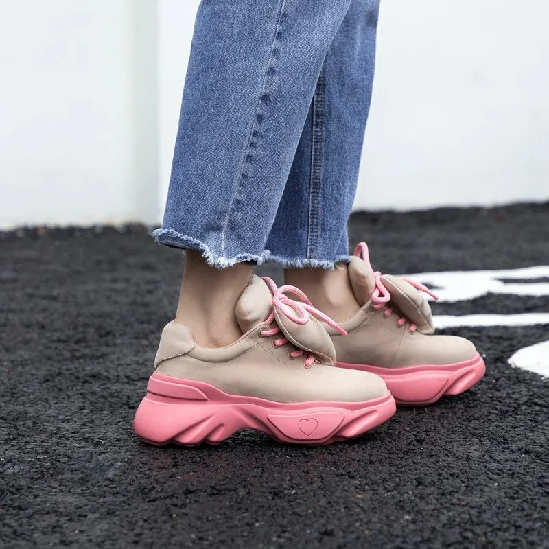 Женские кроссовки на плоской платформе Новинка 2019 года сезон весна женская