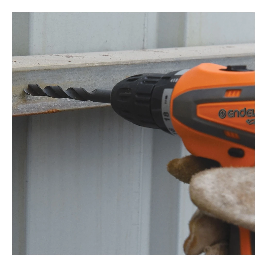 Дрель шуруповерт аккумуляторная Endever Spectre 2010 ( Li Ion аккумулятор напряжением 12 В и