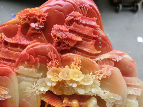

Natural jade carving exquisite landscapes ornaments prolong longevity